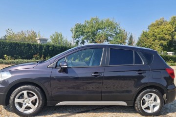 SALON SUZUKI , 74 tys. przebieg wpisuje na fakturze, oryginał lakier